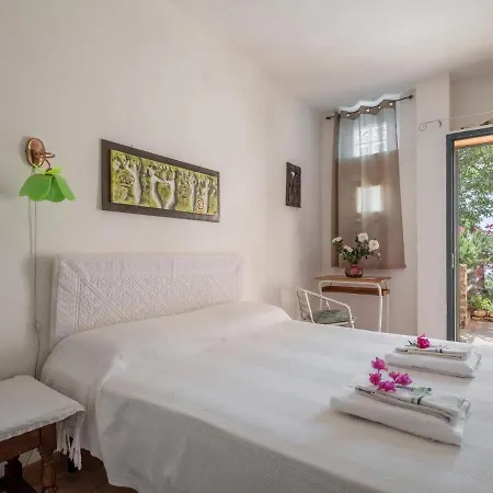 Picturesque Flat With Sea View Geremèas