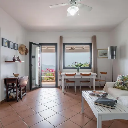 Picturesque Flat With Sea View Appartamento *