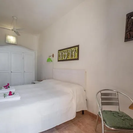 Apartment Picturesque Flat With Sea View