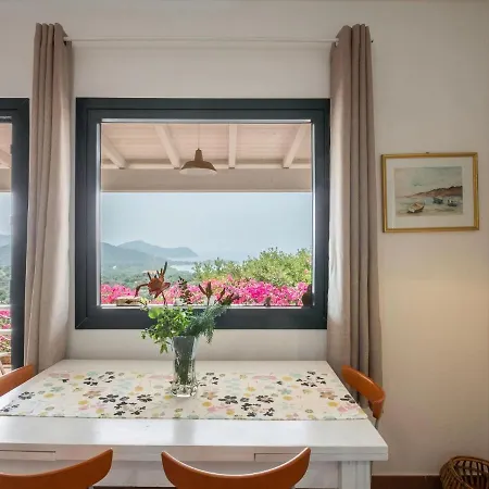 Picturesque Flat With Sea View